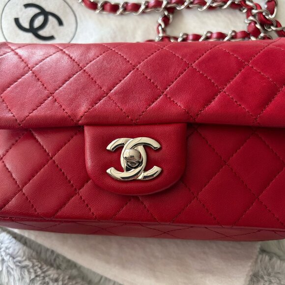 Quilted CHANEL Lambskin Mini Flap Shoulder Bag in Red - Picture 3 of 14